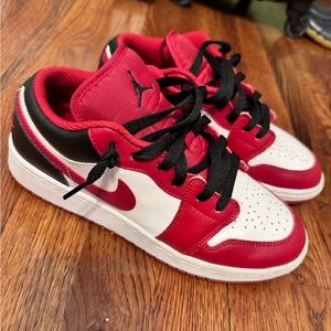 Boys Chicago Nike Jordan 1 Low